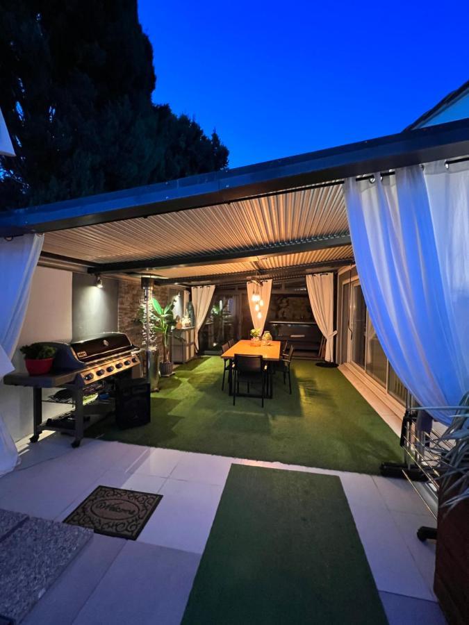 Mon Petit Bali Bed and Breakfast Maussane les Alpilles Εξωτερικό φωτογραφία