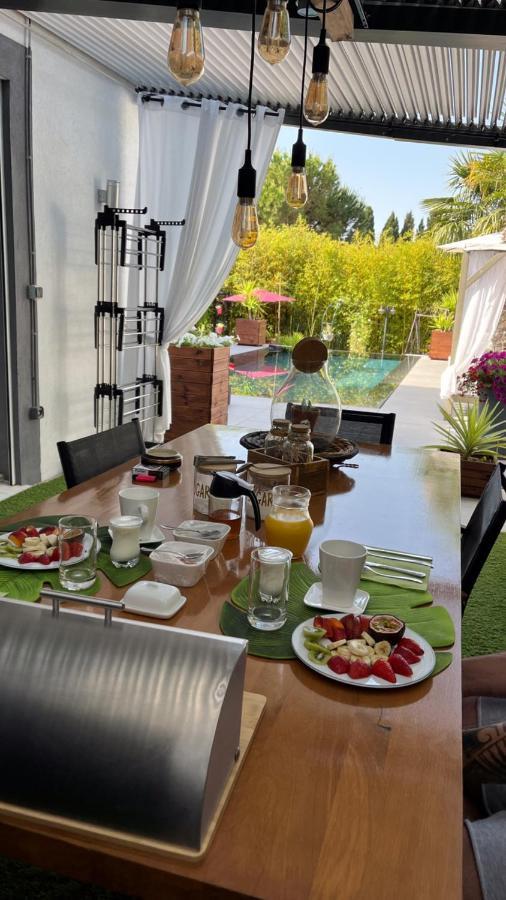 Mon Petit Bali Bed and Breakfast Maussane les Alpilles Εξωτερικό φωτογραφία