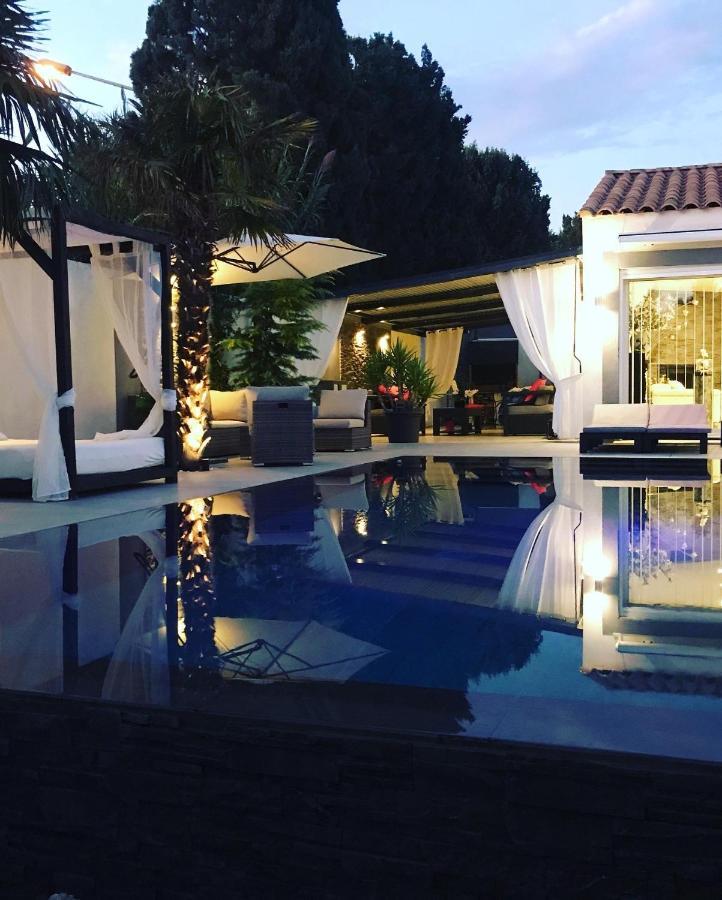Mon Petit Bali Bed and Breakfast Maussane les Alpilles Εξωτερικό φωτογραφία