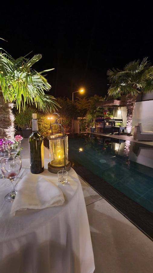 Mon Petit Bali Bed and Breakfast Maussane les Alpilles Εξωτερικό φωτογραφία